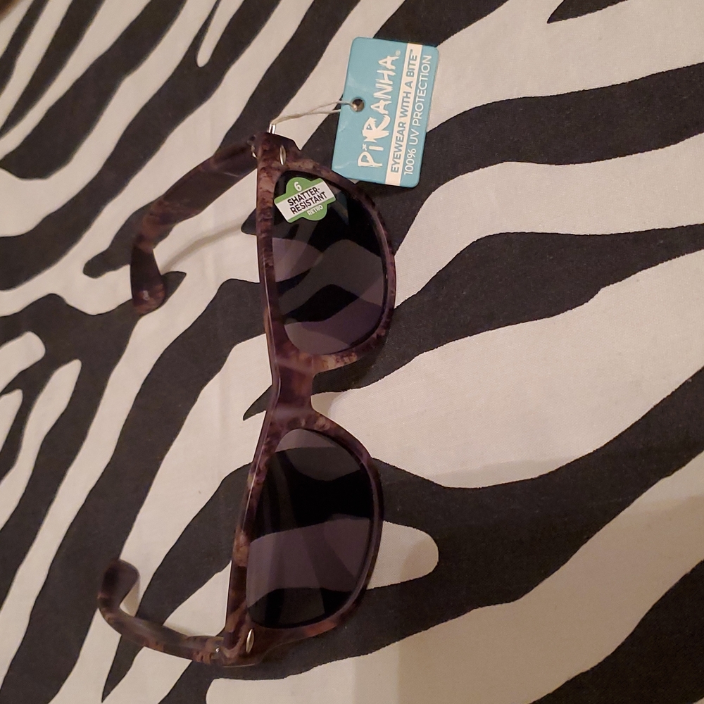 Women's Piranha sunglasses NWT- Camo